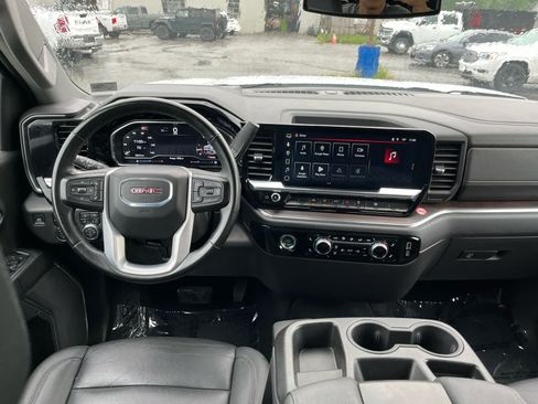 Used 2024 GMC Sierra 1500 SLT AWD/4WD image 26