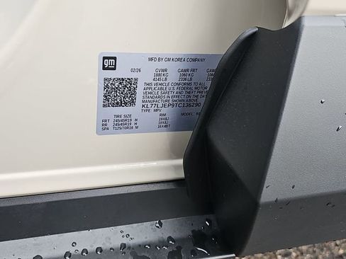 New 2026 Chevrolet Trax RS w/ Sunroof Package image 35