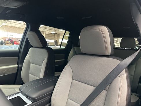 New 2026 Chevrolet Traverse LT image 4