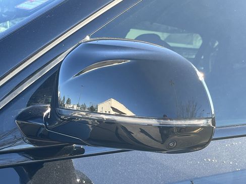 Used 2026 BMW X6 M60i image 35