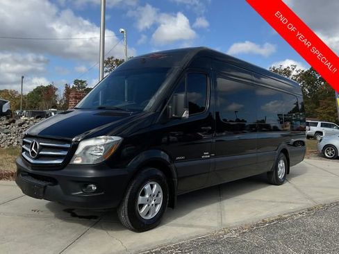 Used 2016 Mercedes-Benz Sprinter 2500 image 4