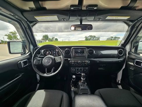 Used 2021 Jeep Wrangler Unlimited Sport AWD/4WD image 12