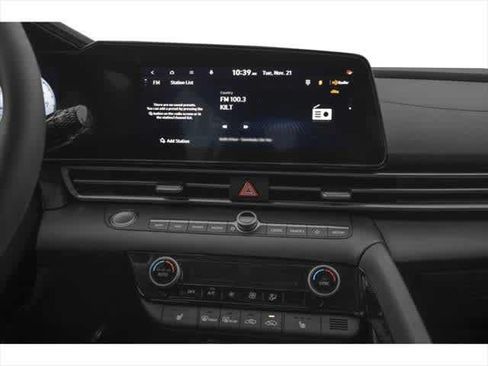Used 2024 Hyundai Elantra Limited FWD image 10