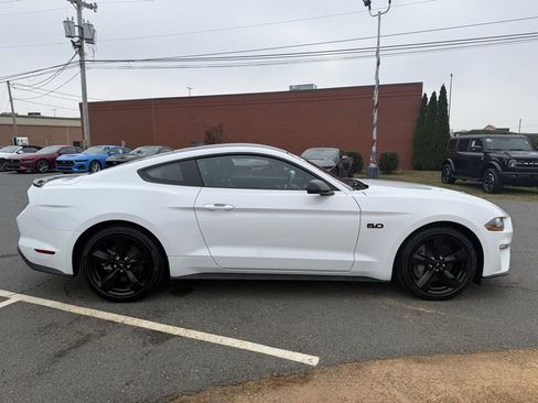 Used 2022 Ford Mustang GT Premium w/ Equipment Group 401A image 2