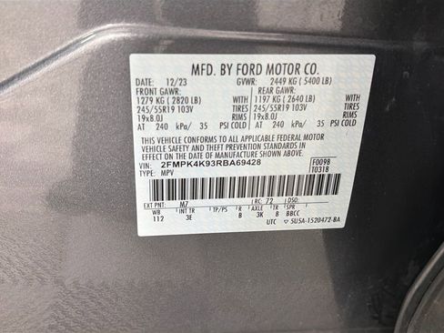 Certified 2024 Ford Edge Titanium AWD/4WD image 9