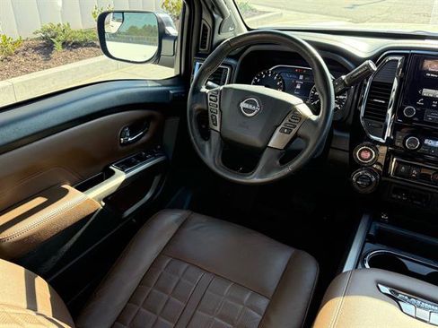 Used 2023 Nissan Titan Platinum Reserve w/ Moonroof Package image 10