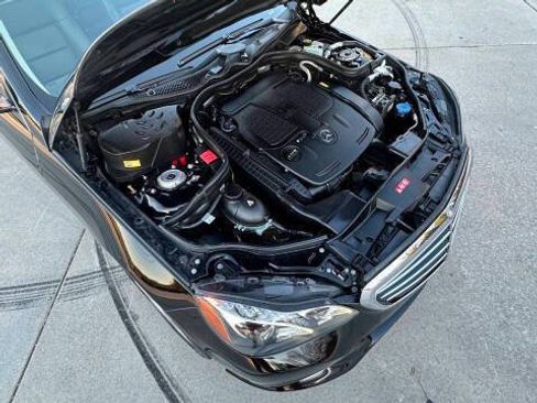 Used 2014 Mercedes-Benz E 350 Sedan image 32