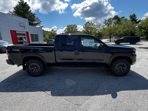 New 2026 Nissan Frontier PRO-4X w/ Tow Package AWD/4WD image 8
