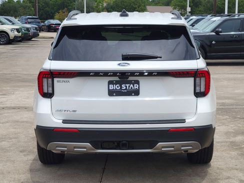 New 2025 Ford Explorer Active w/ Active Comfort Package image 6