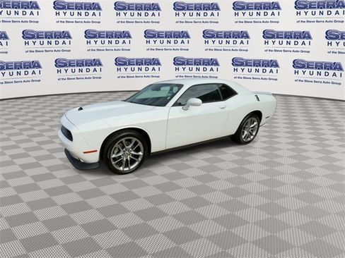 Used 2023 Dodge Challenger GT image 4