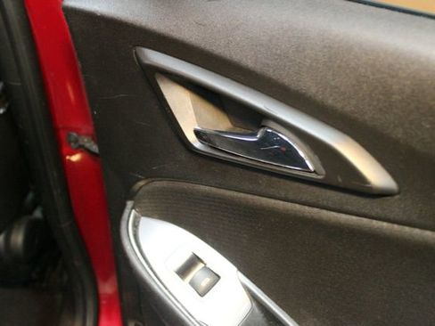 Used 2017 Chevrolet Malibu LT image 13