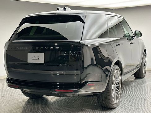 New 2026 Land Rover Range Rover SE image 11