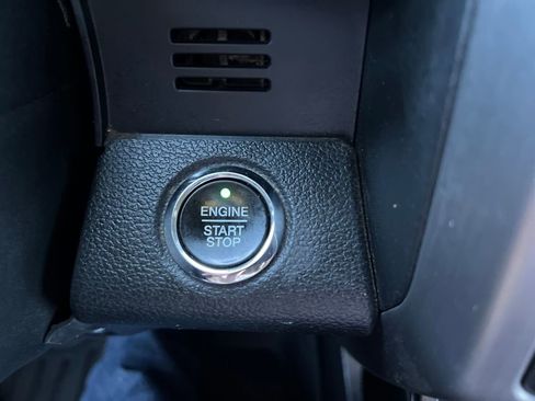 Used 2015 Ford F150 Platinum w/ Equipment Group 701A Luxury image 30