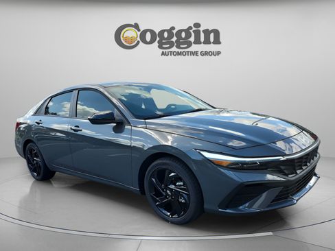 New 2026 Hyundai Elantra Sport FWD image 7