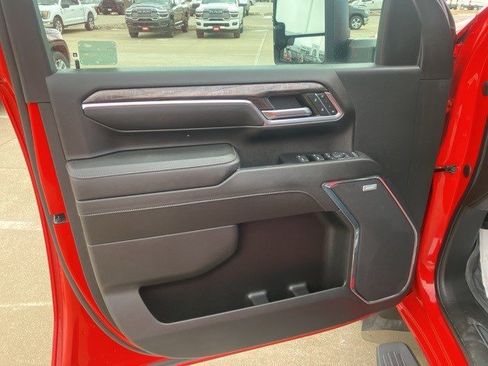 Used 2024 Chevrolet Silverado 2500 LTZ w/ LTZ Plus Package image 11