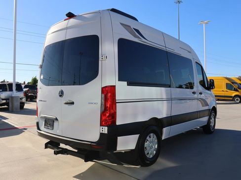 Used 2019 Mercedes-Benz Sprinter 2500 image 5