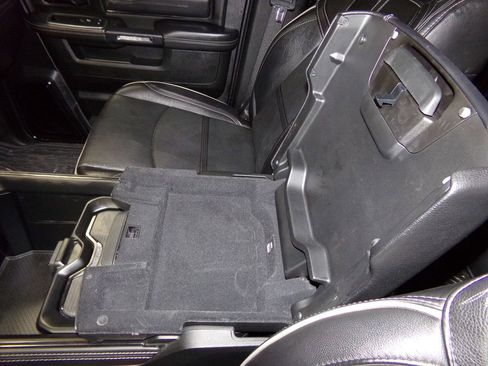 Used 2024 RAM 2500 Limited image 25