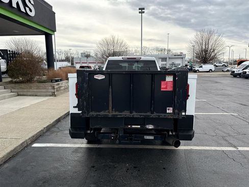 Used 2021 Chevrolet Silverado 3500 LT w/ Convenience Package image 8