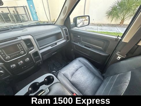 Used 2018 RAM 1500 Express RWD image 11