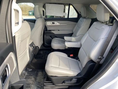 New 2026 Ford Explorer Active image 40