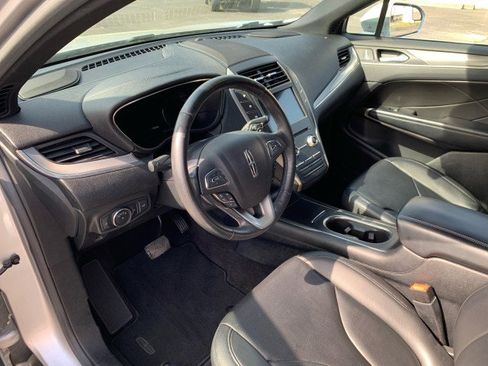 Used 2017 Lincoln MKC Premiere image 8