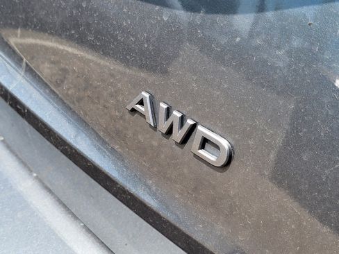 Used 2024 Nissan Rogue S AWD/4WD image 29