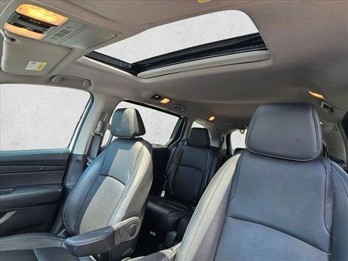Certified 2024 Honda Odyssey EX-L image 15