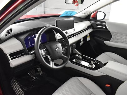 New 2025 Mitsubishi Outlander SEL