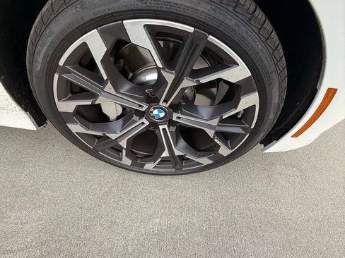 Used 2025 BMW 330i Sedan w/ Premium Package image 4