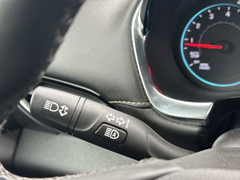 Certified 2023 Chevrolet Traverse LT w/ LT Premium Package image 28