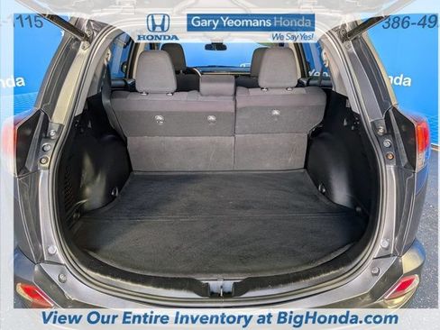 Used 2018 Toyota RAV4 XLE FWD image 15