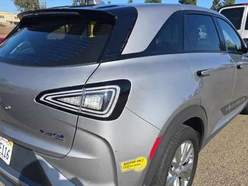 Used 2022 Hyundai Nexo Blue image 4