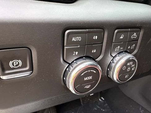 New 2026 GMC Sierra 2500 Denali Ultimate AWD/4WD image 8