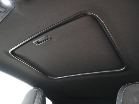 Used 2018 Chevrolet Camaro SS RWD image 21