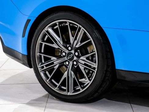 Used 2022 Chevrolet Camaro ZL1 image 5