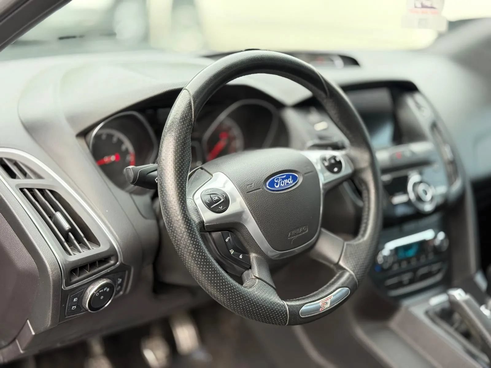 Used 2014 Ford Focus ST w/ Equipment Group 202A FWD image 30