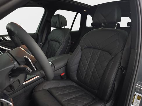 New 2026 BMW X5 xDrive40i w/ M Sport Package image 15