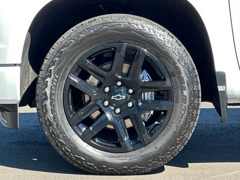 Used 2025 Chevrolet Silverado 1500 RST image 37