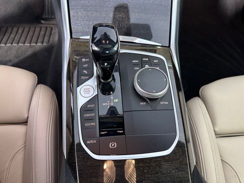 Used 2023 BMW 430i Coupe w/ Premium Package image 15