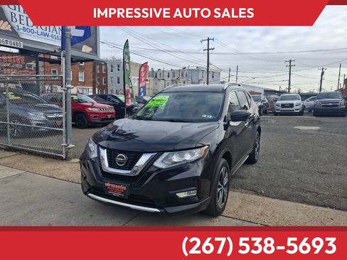 Used 2018 Nissan Rogue SL w/ Premium Package image 2