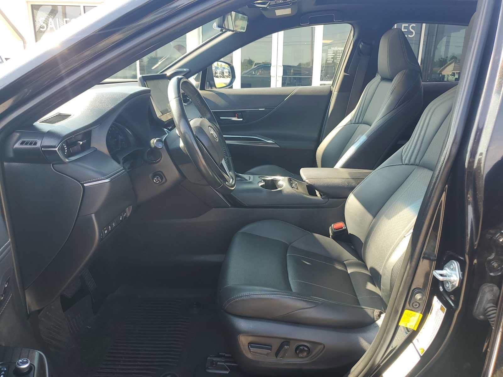 Used 2022 Toyota Venza Limited AWD/4WD image 23
