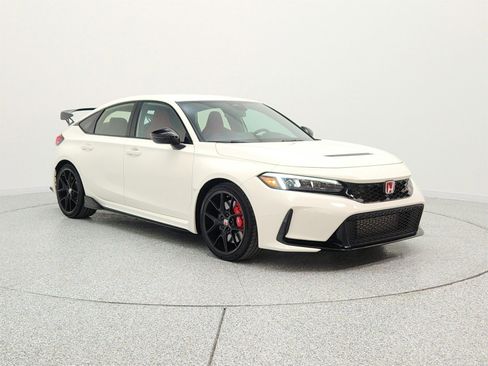 Used 2025 Honda Civic Type R image 3
