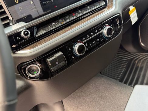 New 2026 GMC Sierra 1500 Elevation image 18