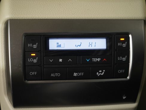 Used 2022 Lexus GX 460 Luxury w/ Sport Design Package image 23