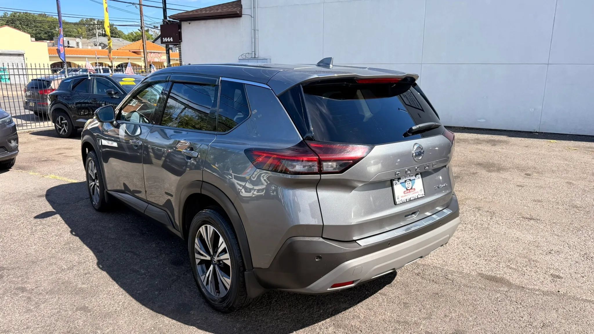 Used 2021 Nissan Rogue SV AWD/4WD image 5
