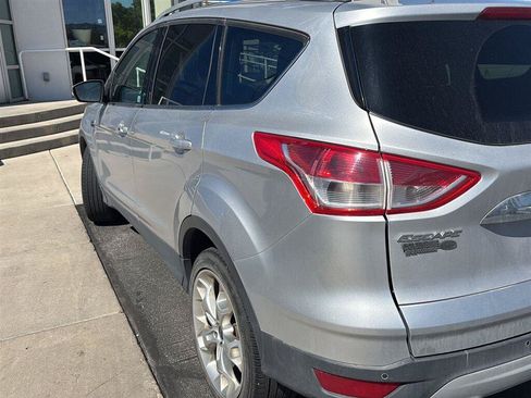 Used 2016 Ford Escape Titanium w/ Equipment Group 301A AWD/4WD image 5