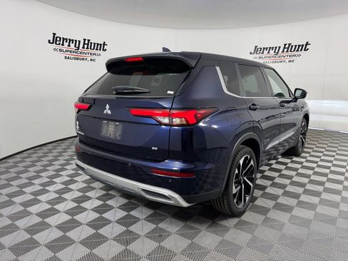 Used 2023 Mitsubishi Outlander SE image 8