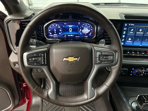 Used 2025 Chevrolet Silverado 1500 LTZ w/ LTZ Premium Package AWD/4WD image 15