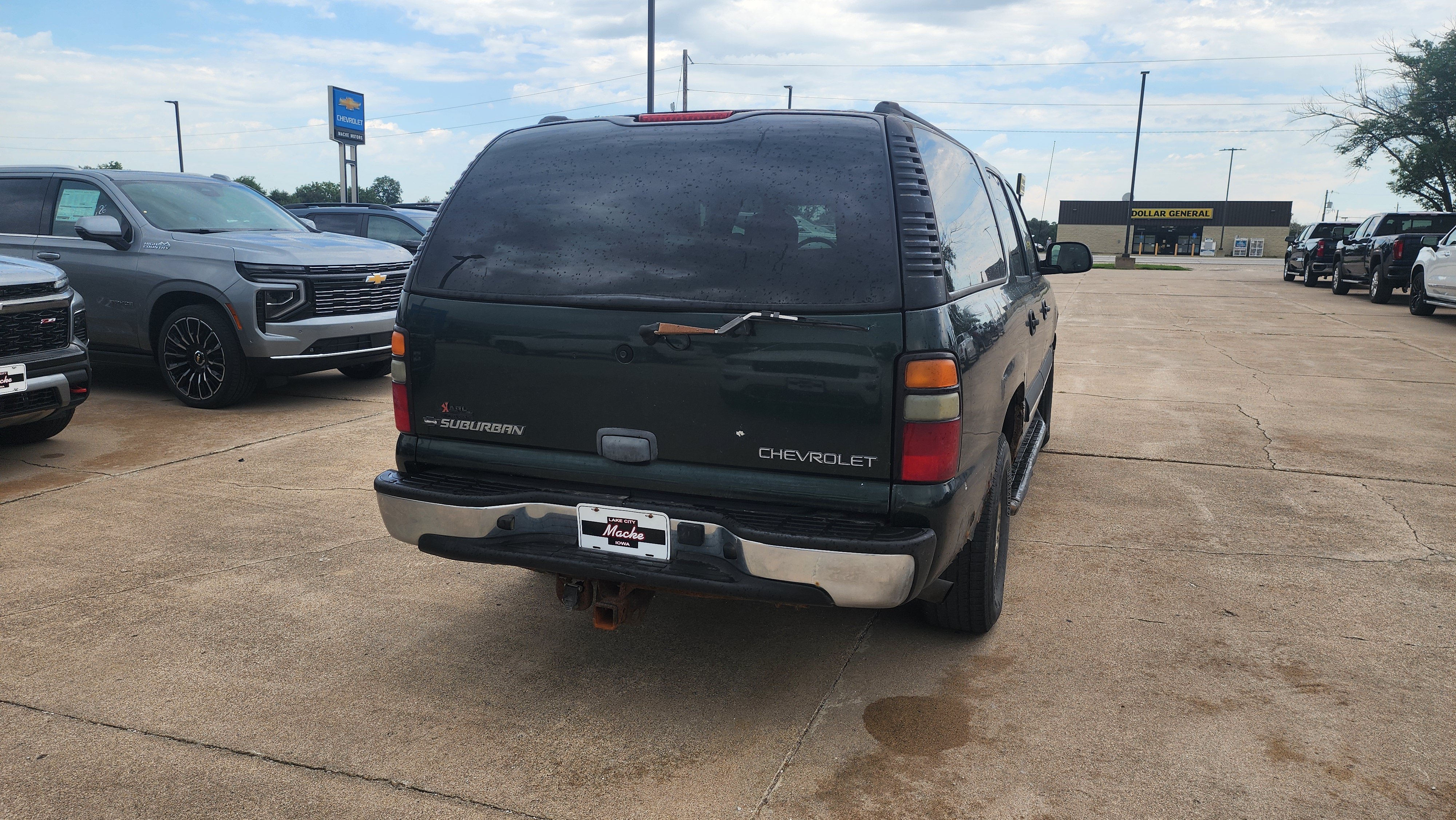 Used 2004 Chevrolet Suburban LS AWD/4WD image 6
