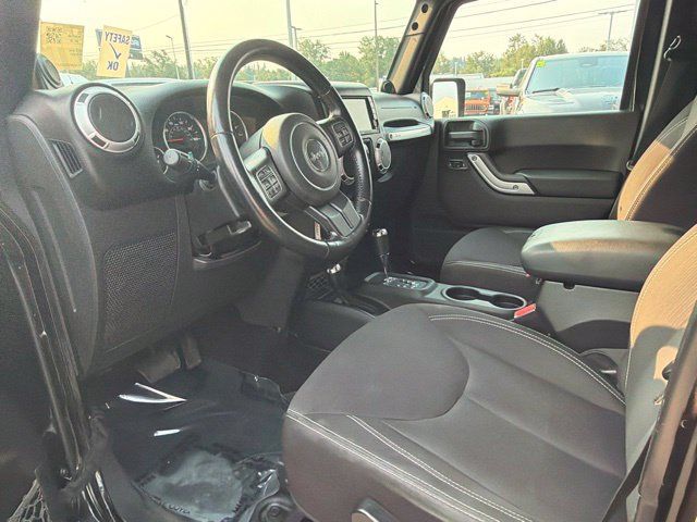 Used 2013 Jeep Wrangler Unlimited Sahara w/ Connectivity Group AWD/4WD image 16